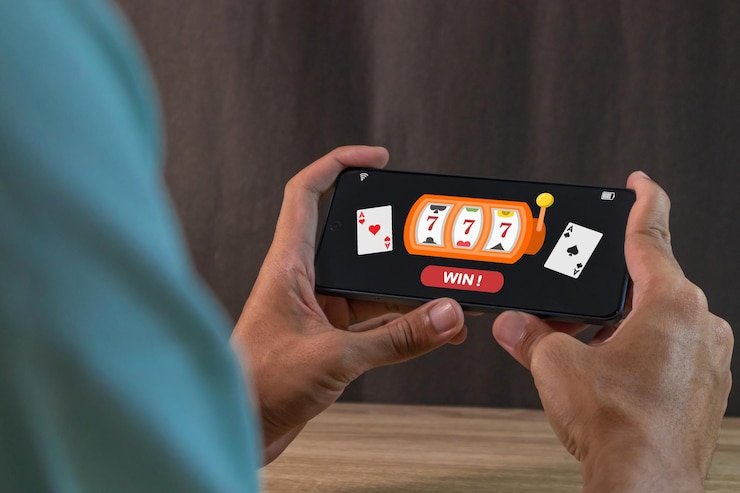 Pengguna memeriksa data penarikan dana